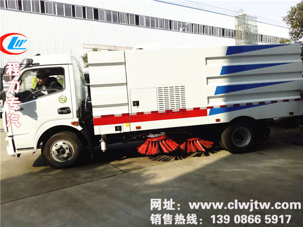 大多利卡扫路车5_副本.jpg