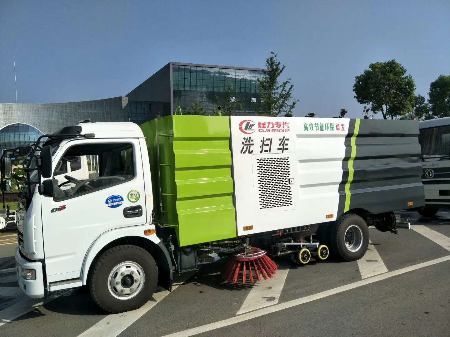 单发动机洗扫车